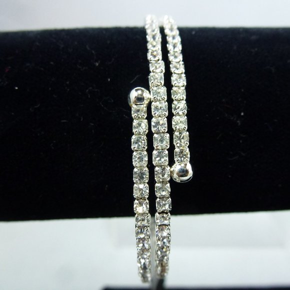 ALI KHAN RHINESTONE BRACELET - Picture 3 of 6